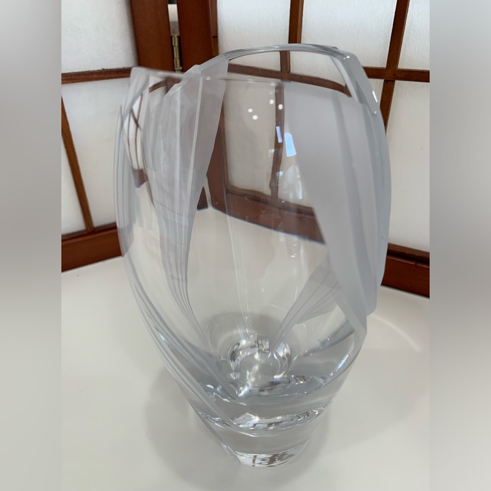 Vintage Crystal Vase 7” tall. One Vase. - Picture 3 of 8